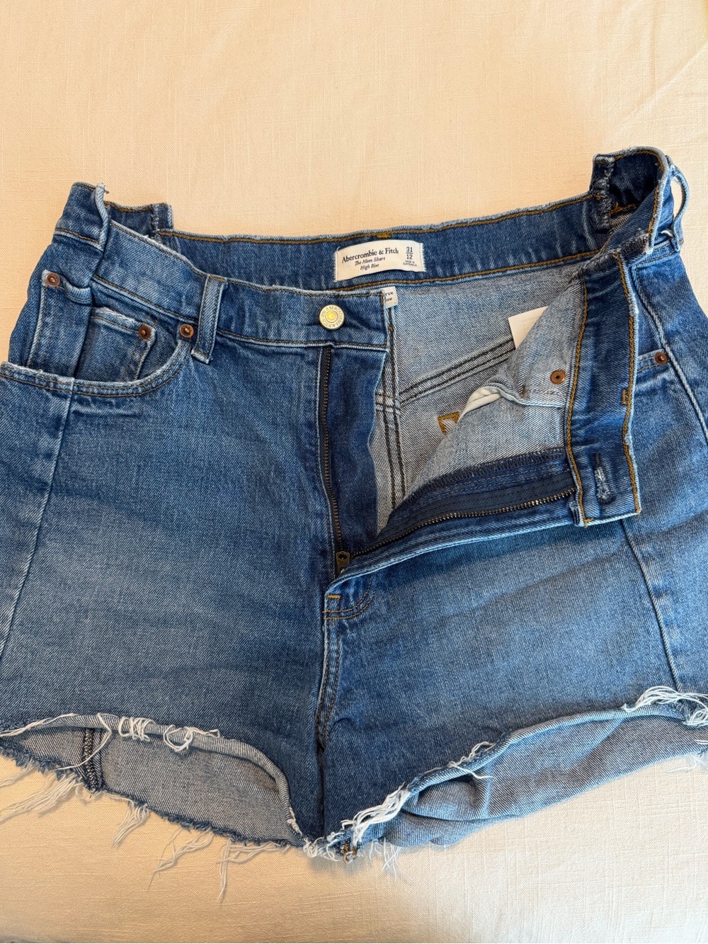 Abercrombie & Fitch Curve Love High Rise Mom Short